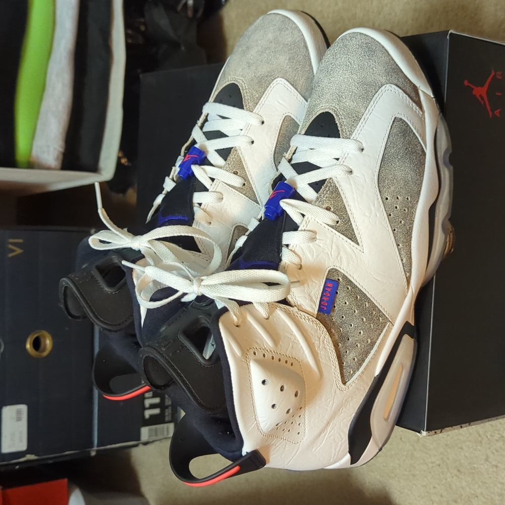 Air Jordan Retro 6 Flight Nostalgia